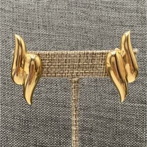 Trifari Clips Clip Ons Gold Tone Vintage Signed Earrings Estate